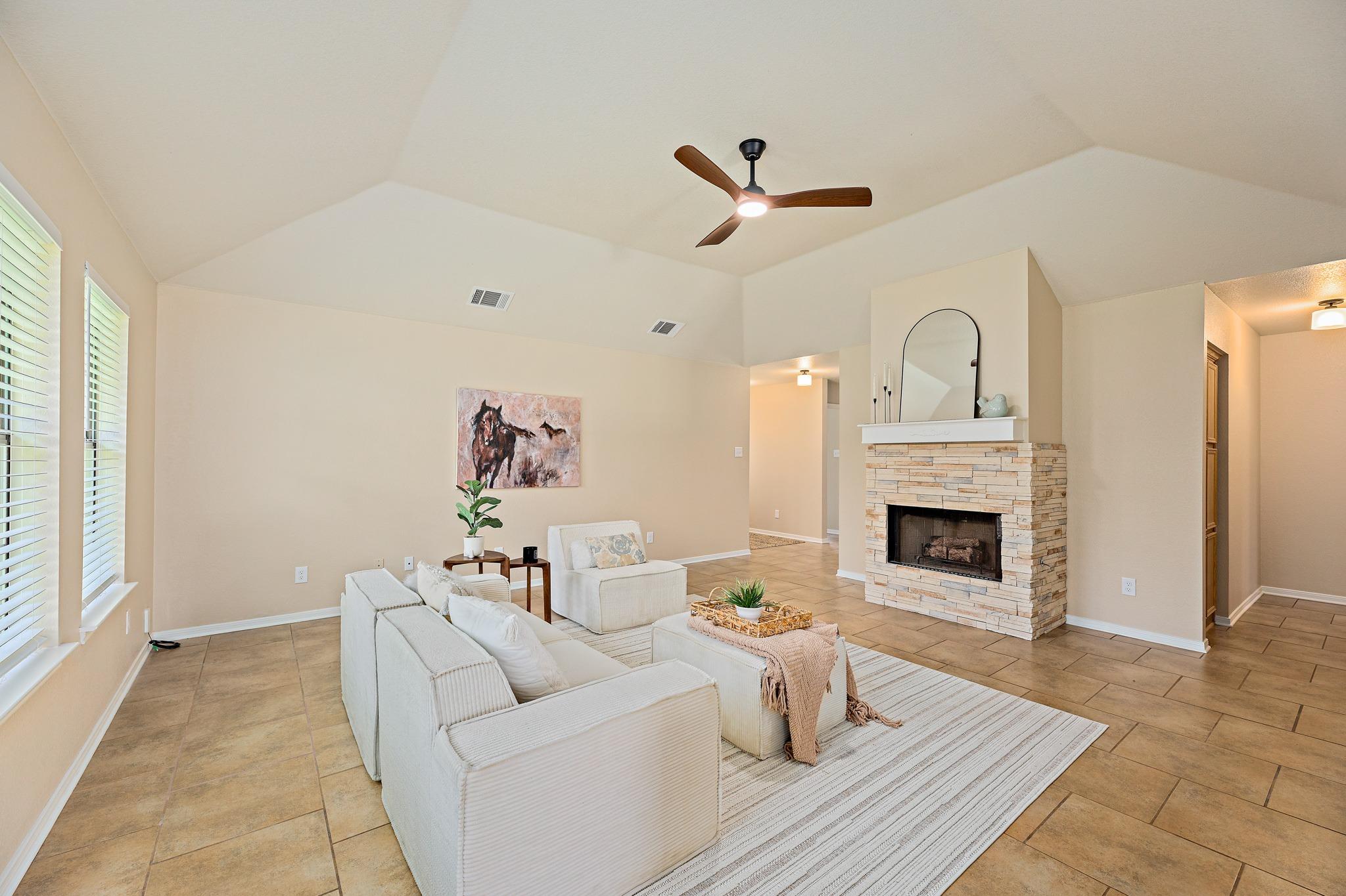 111 Stephen Ln Property Photo 5