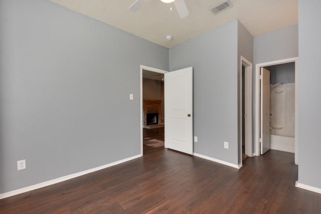 9506 Kempler Dr C Property Photo 8