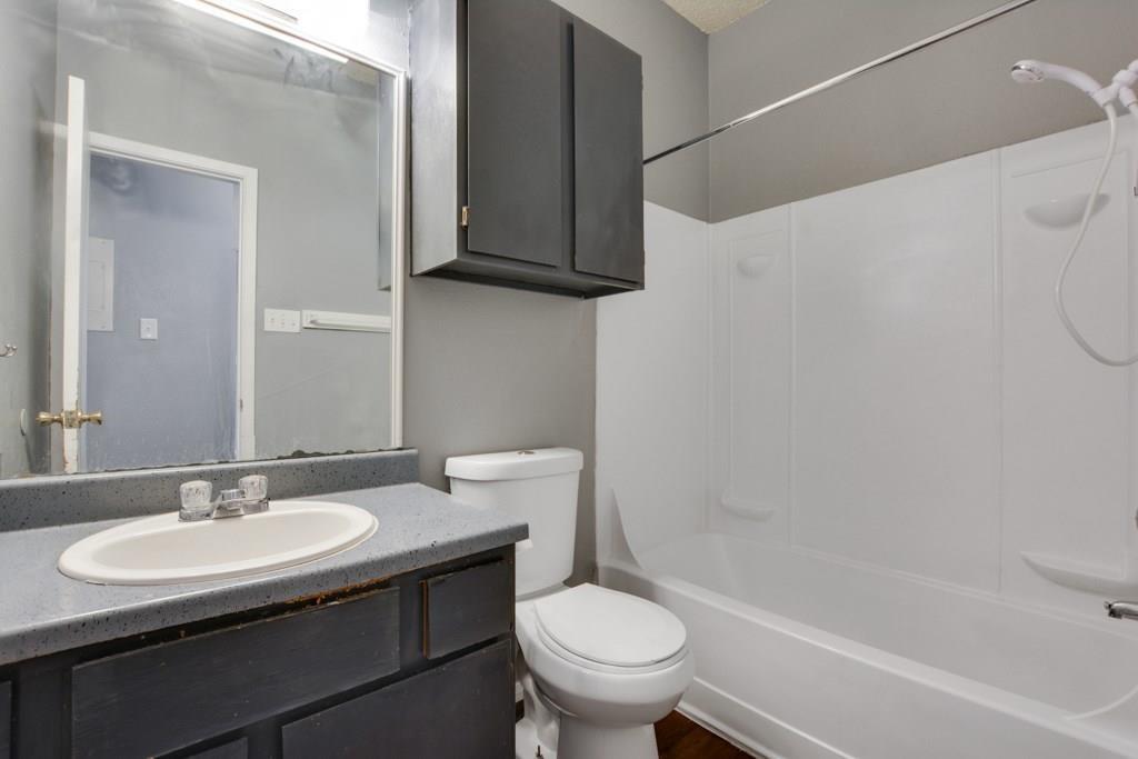 9506 Kempler Dr C Property Photo 10