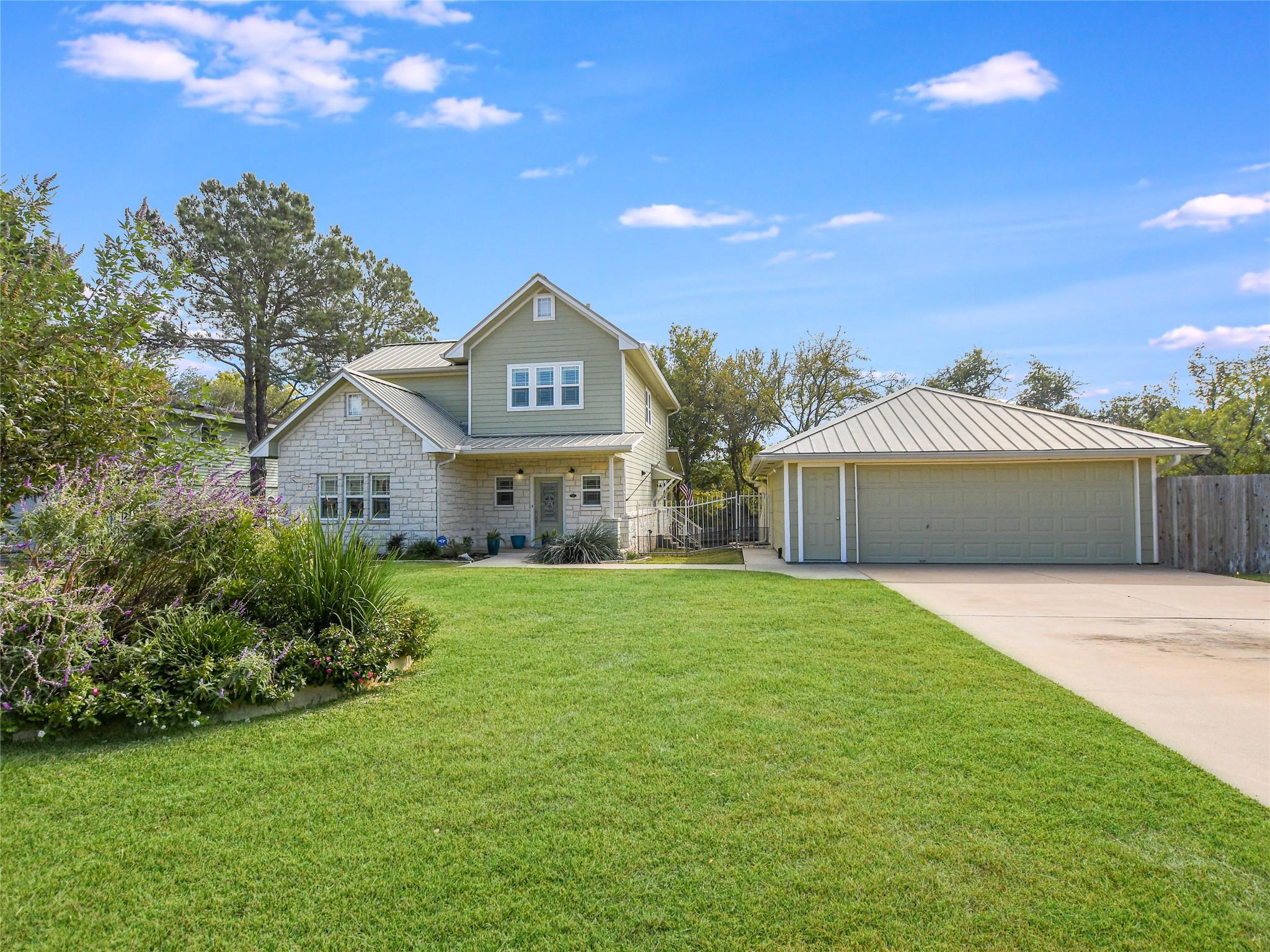218 Winding Way Property Photo
