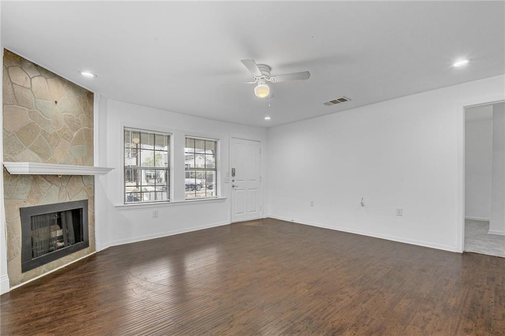 1105 E 3rd St #a Property Photo 11