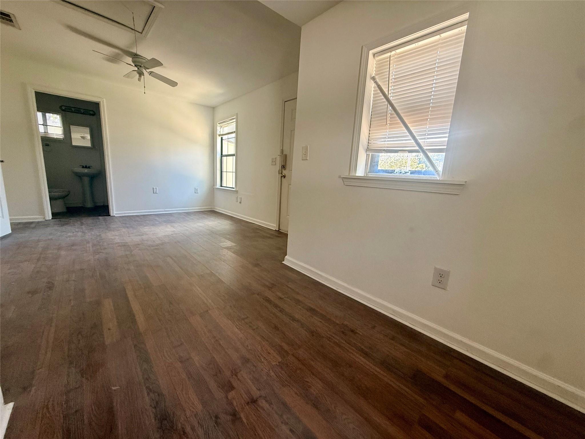 1105 E 3rd St #a Property Photo 18