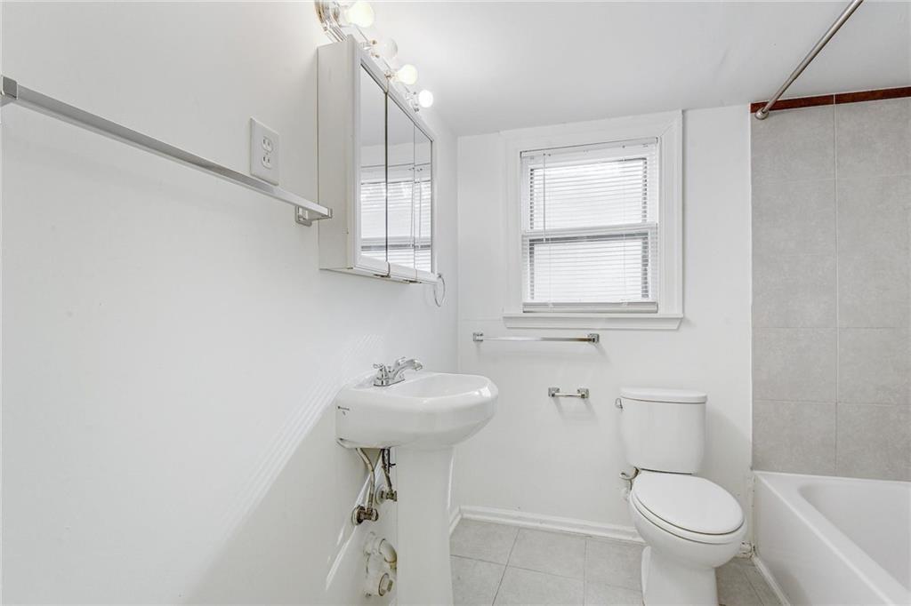 1105 E 3rd St #a Property Photo 22