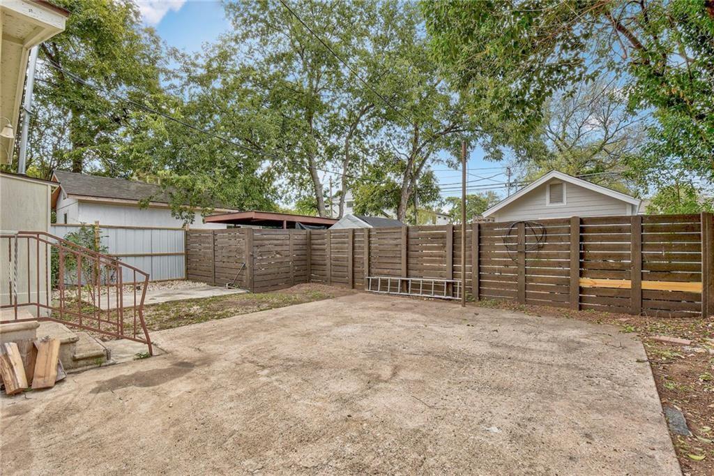 1105 E 3rd St #a Property Photo 25