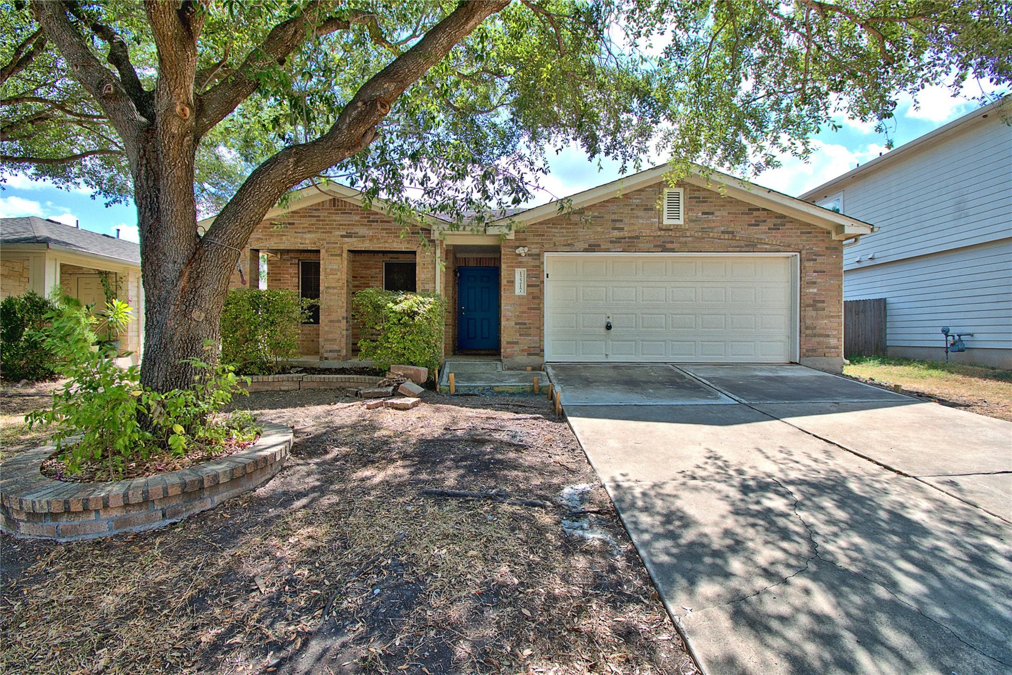 12217 Kilmartin Ln Property Photo 2