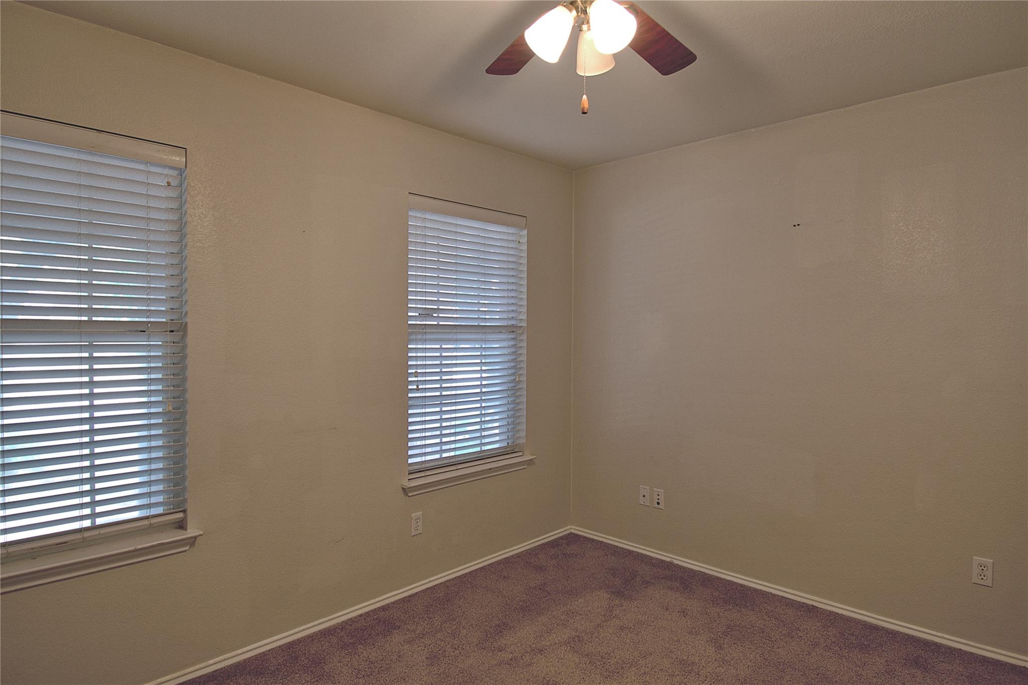 12217 Kilmartin Ln Property Photo 6