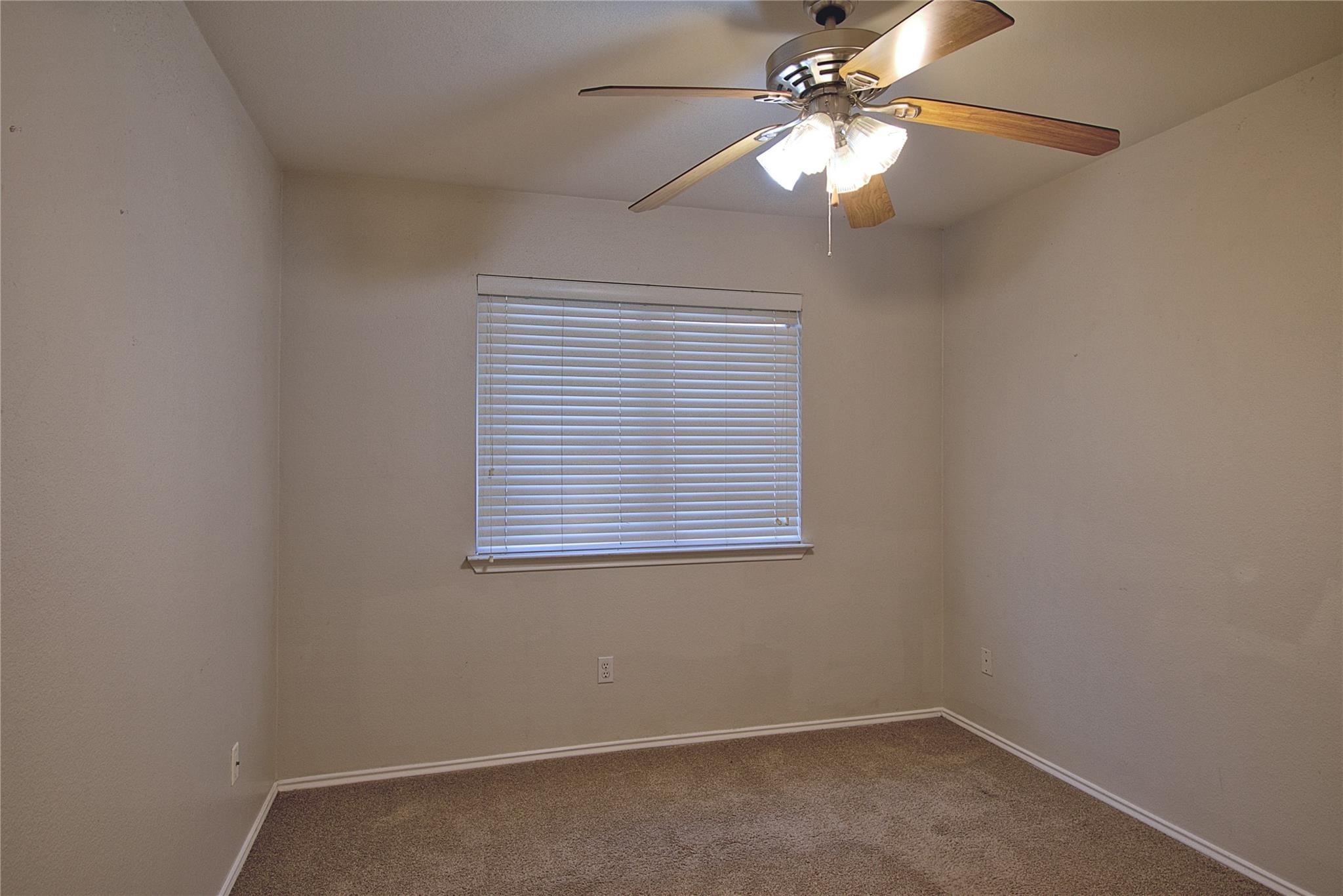 12217 Kilmartin Ln Property Photo 10