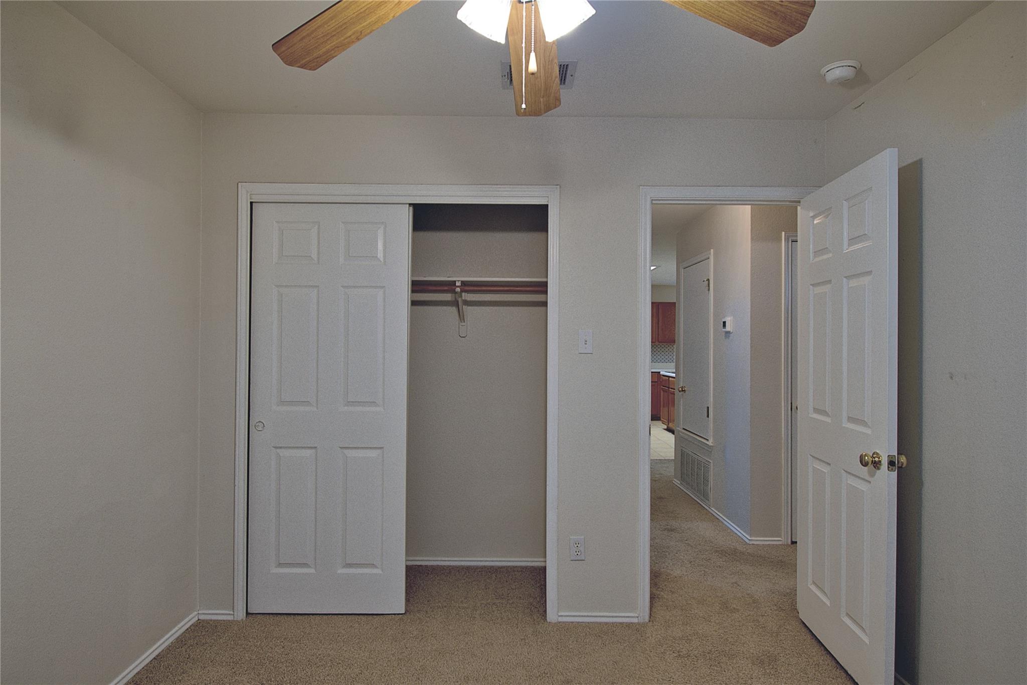 12217 Kilmartin Ln Property Photo 11