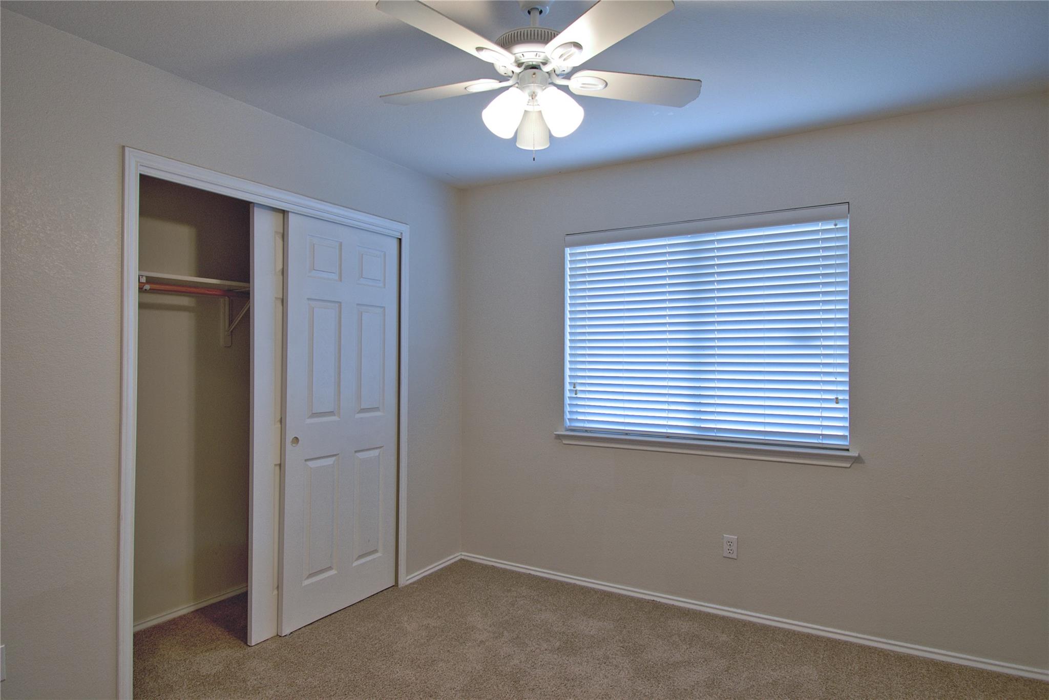 12217 Kilmartin Ln Property Photo 12