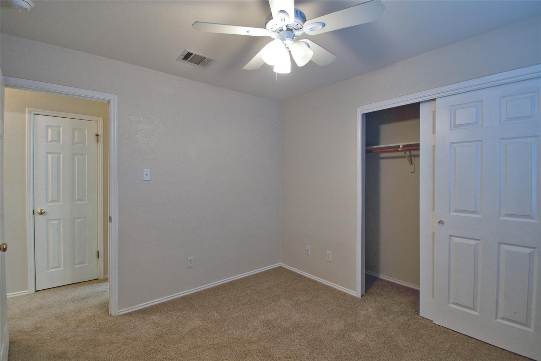 12217 Kilmartin Ln Property Photo 13