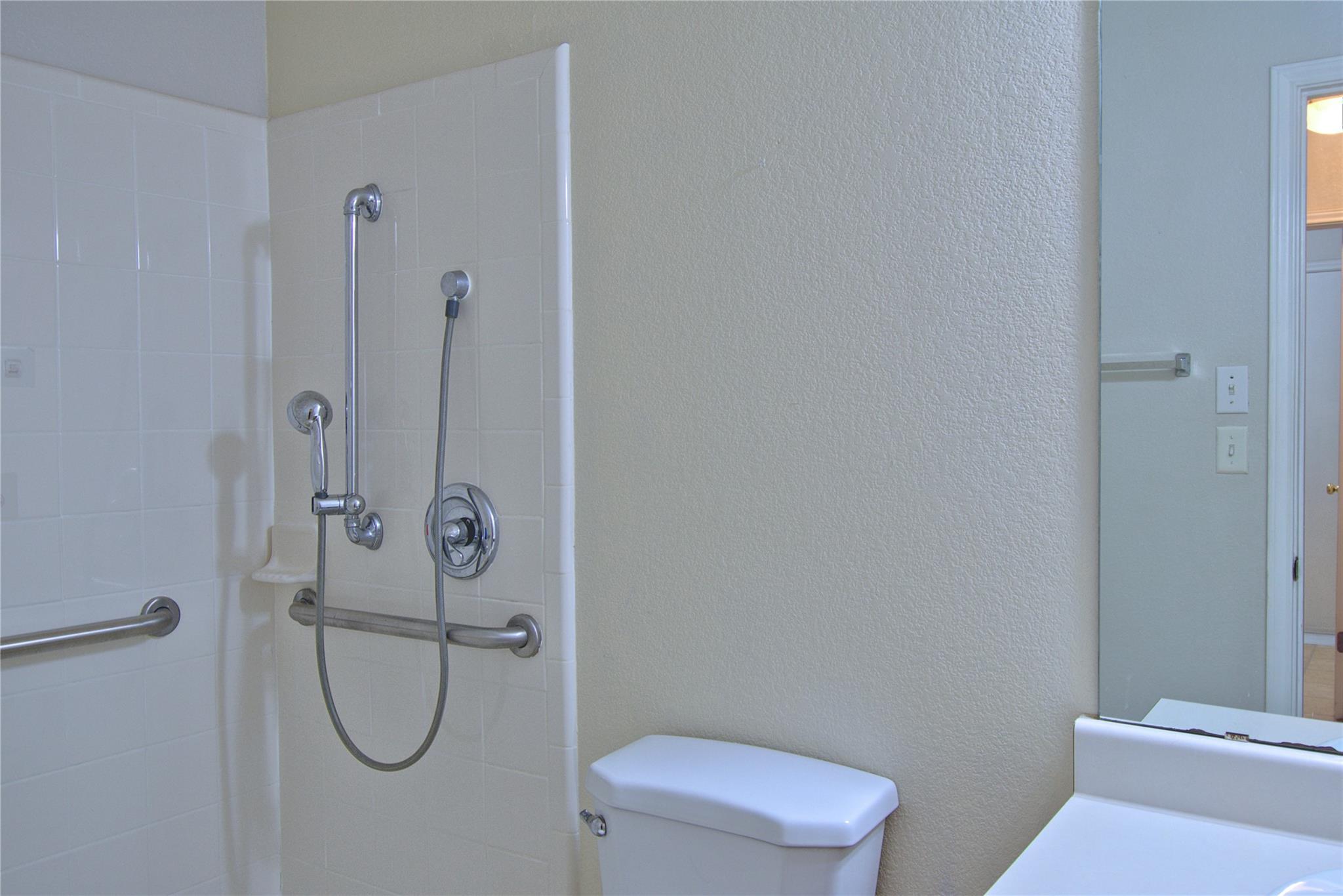 12217 Kilmartin Ln Property Photo 14