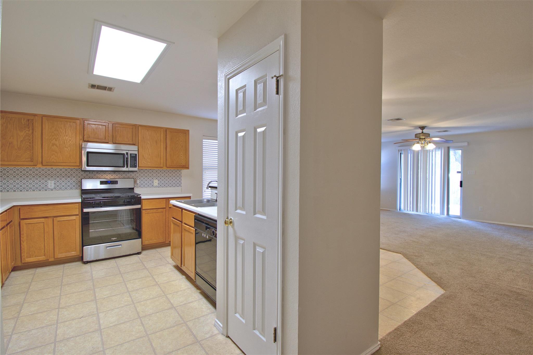 12217 Kilmartin Ln Property Photo 15