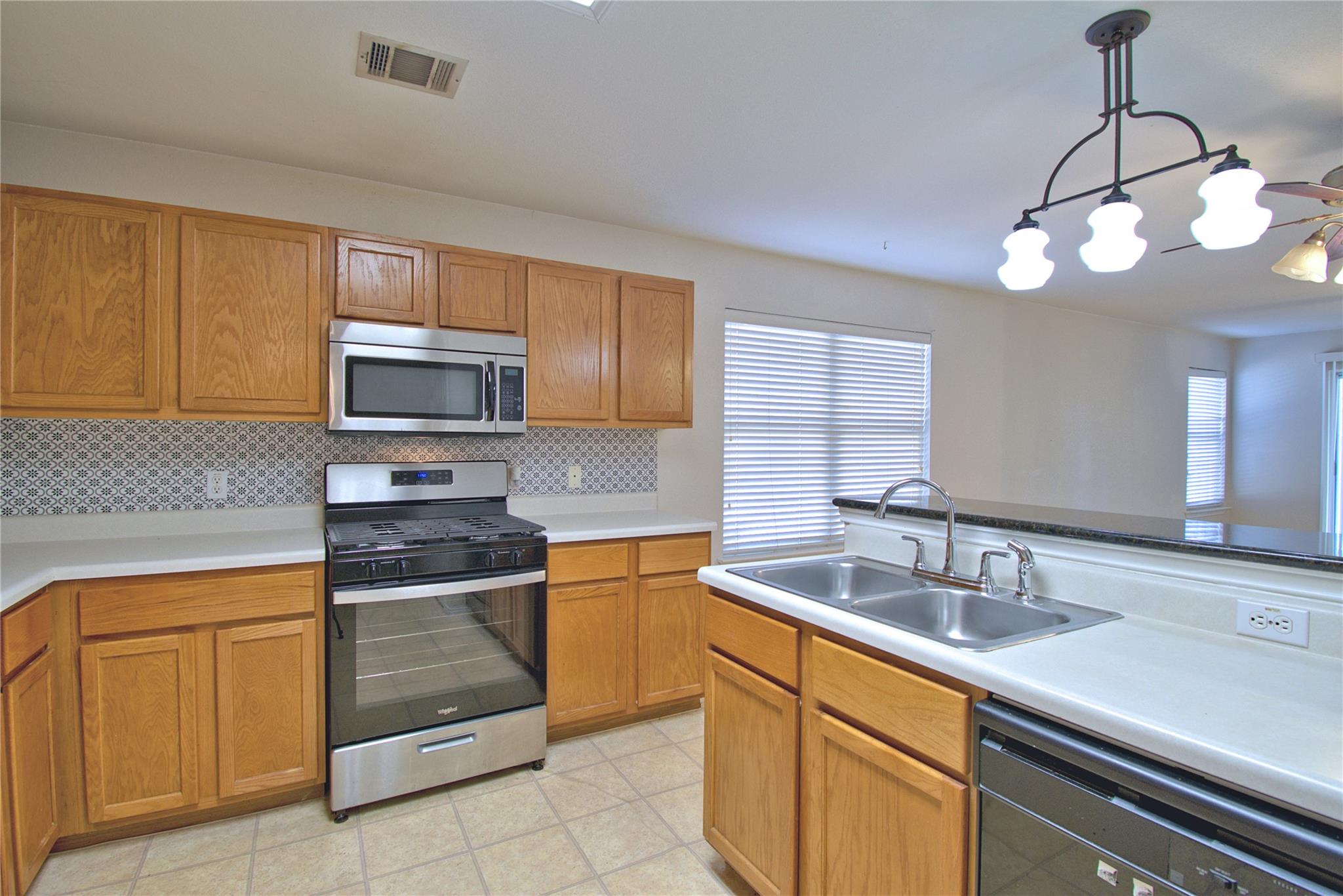 12217 Kilmartin Ln Property Photo 16