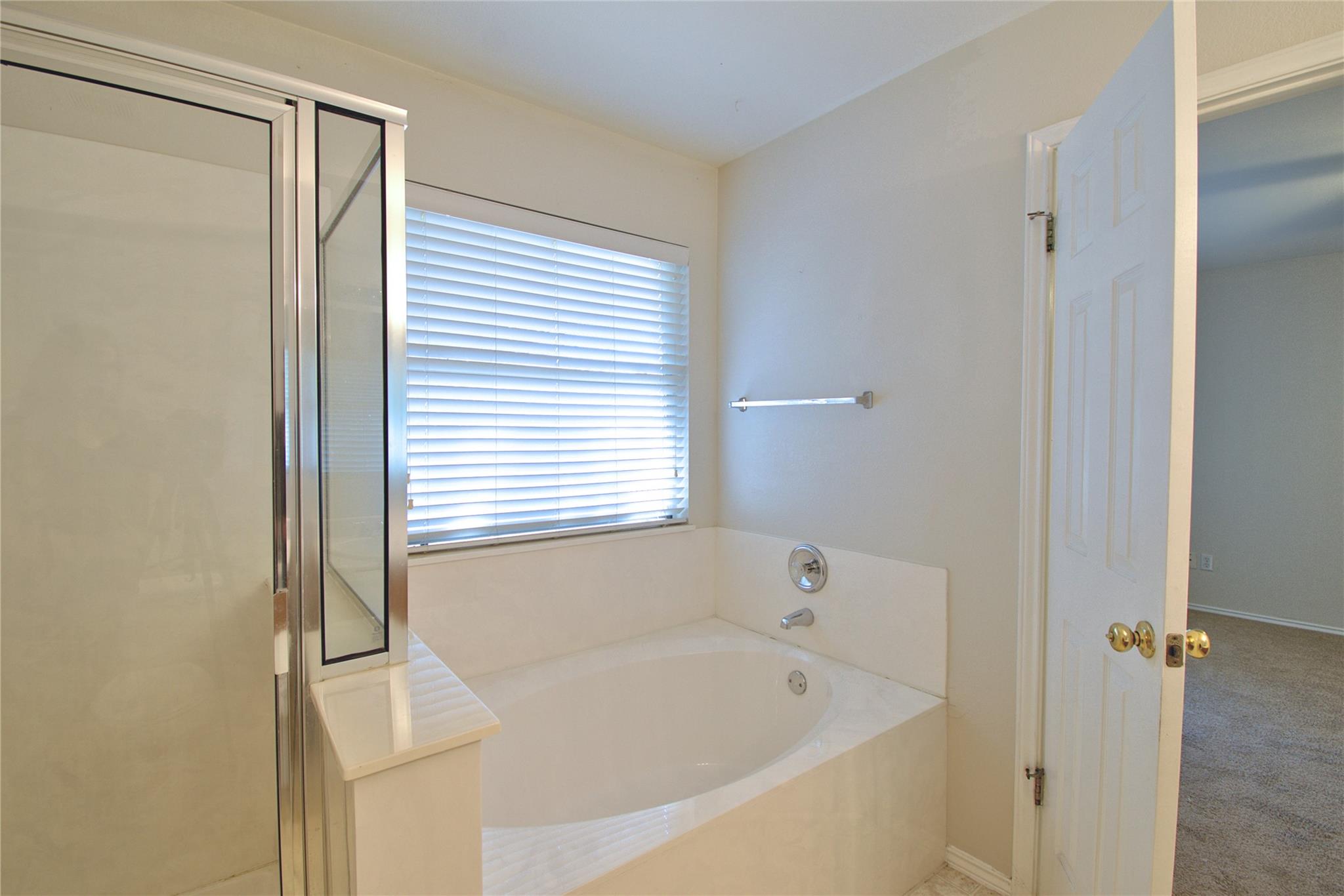 12217 Kilmartin Ln Property Photo 24