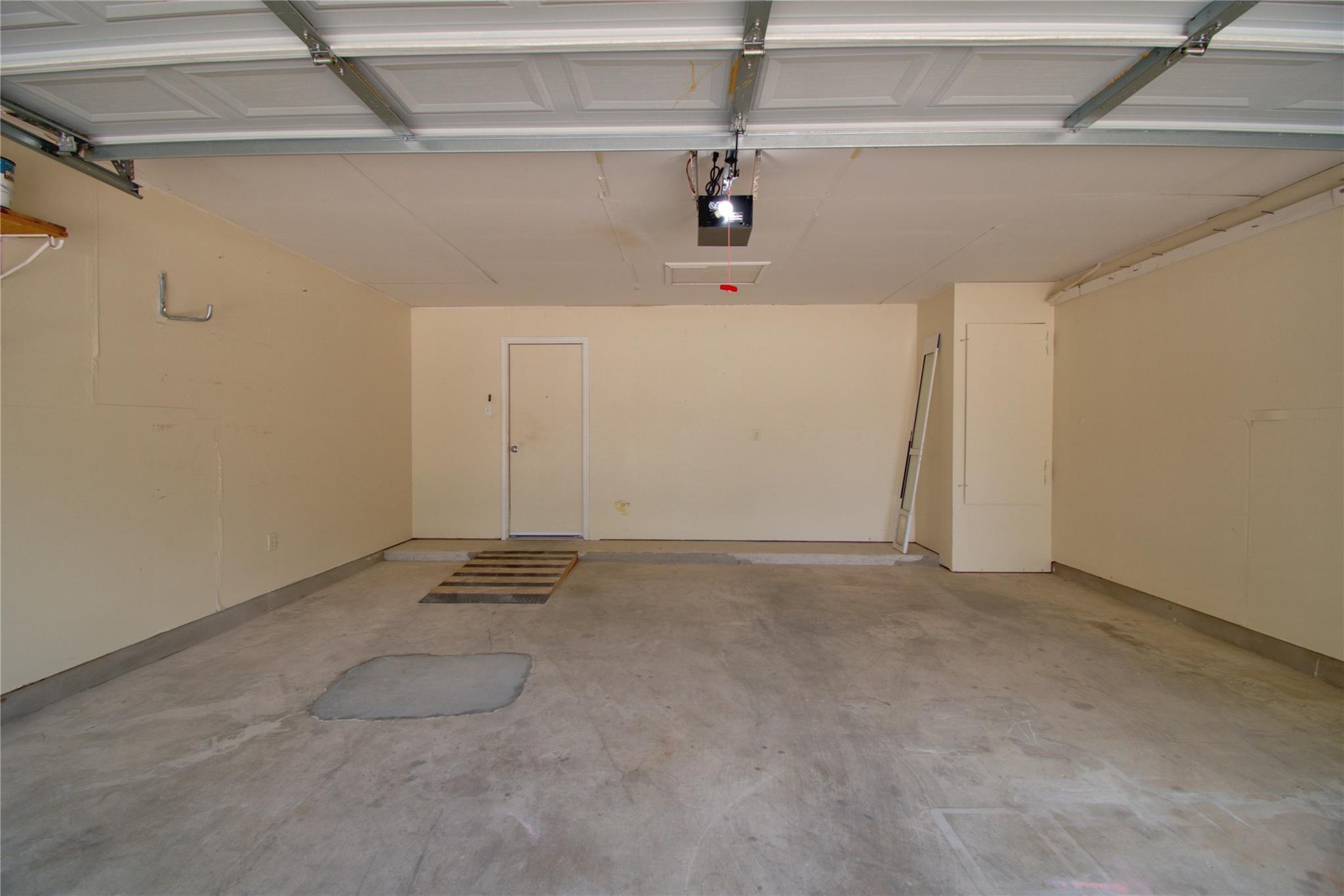 12217 Kilmartin Ln Property Photo 27