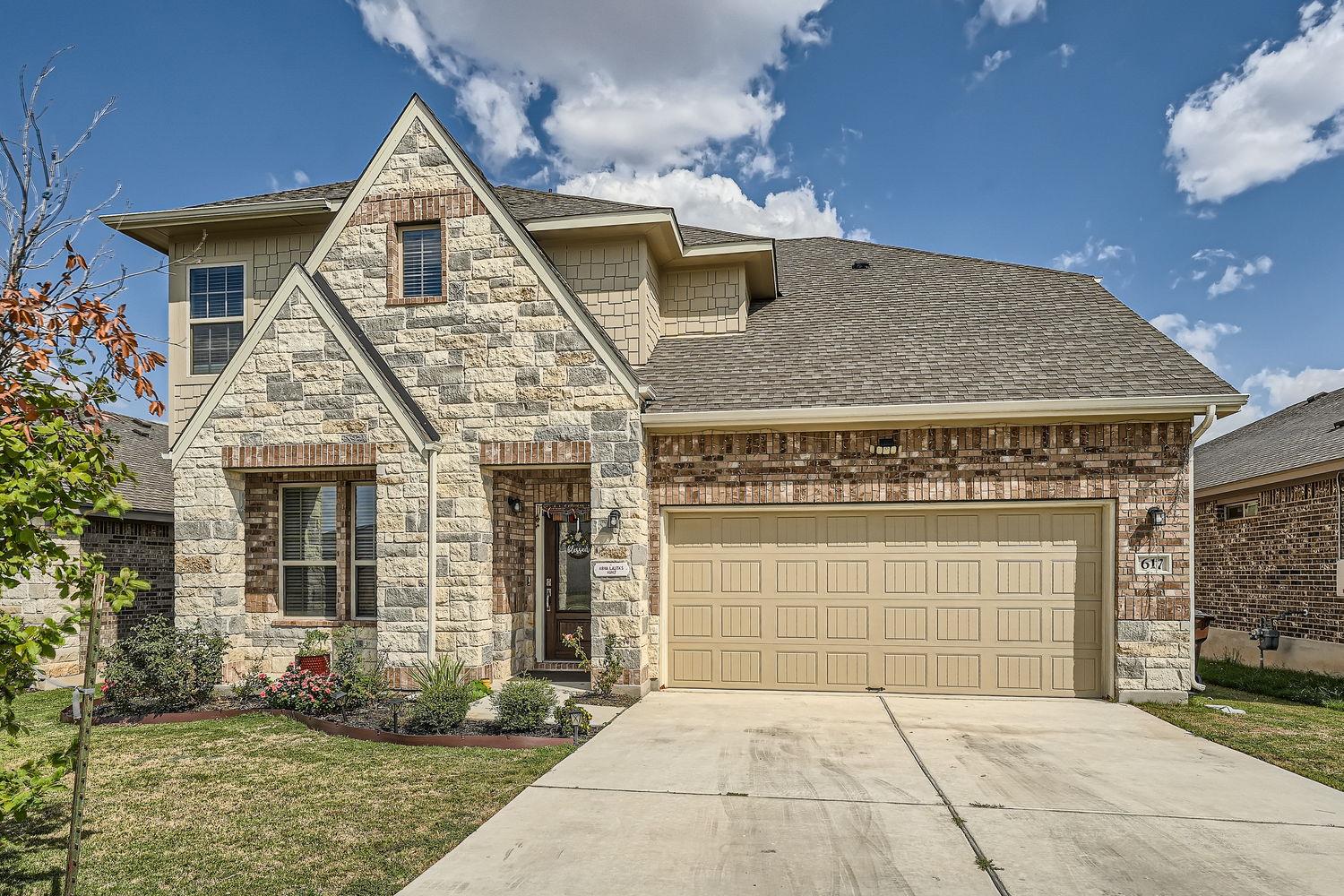 Howard Norman Real Estate Listings Main Image