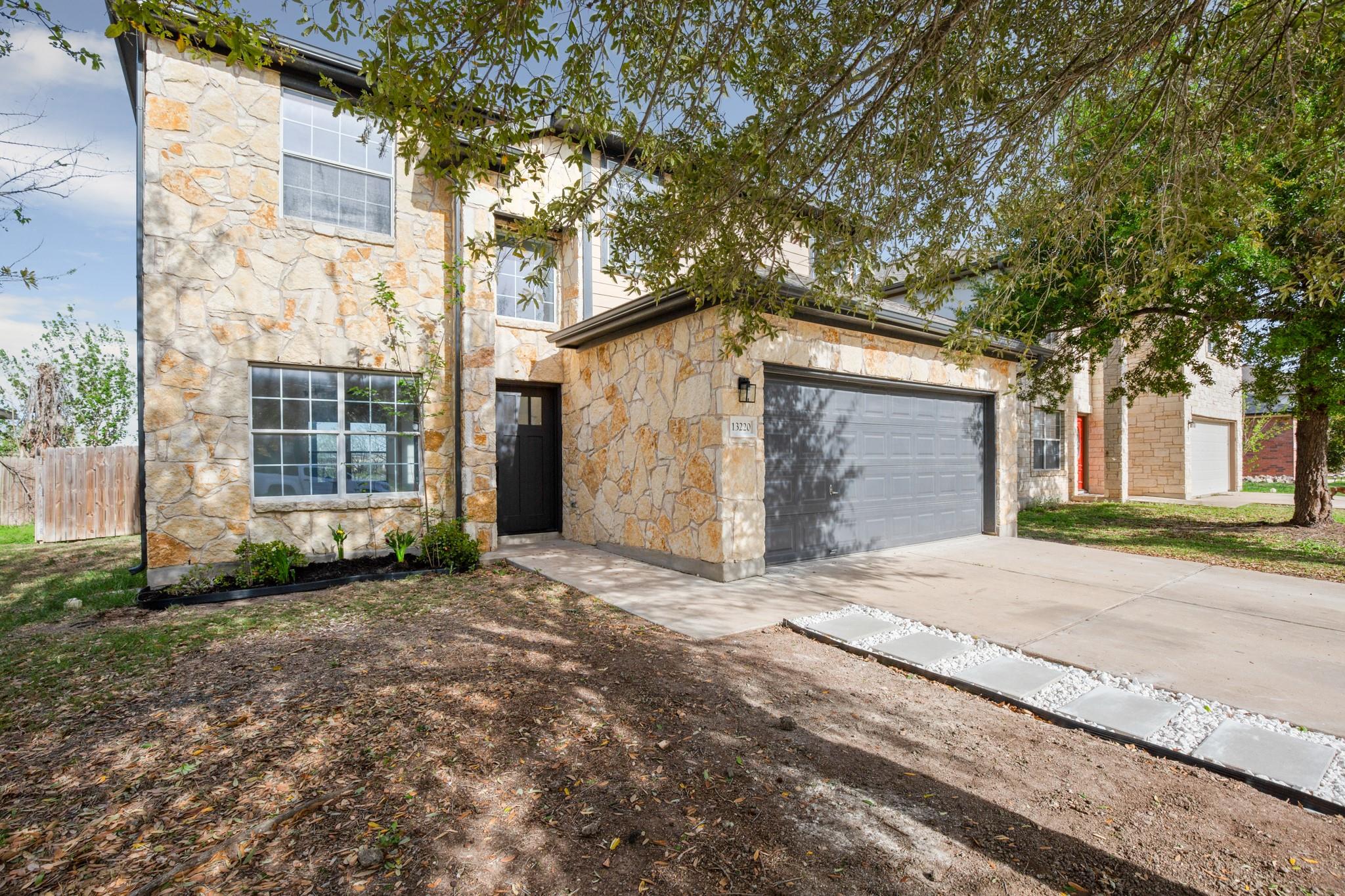 13220 Constellation Dr Property Photo 2