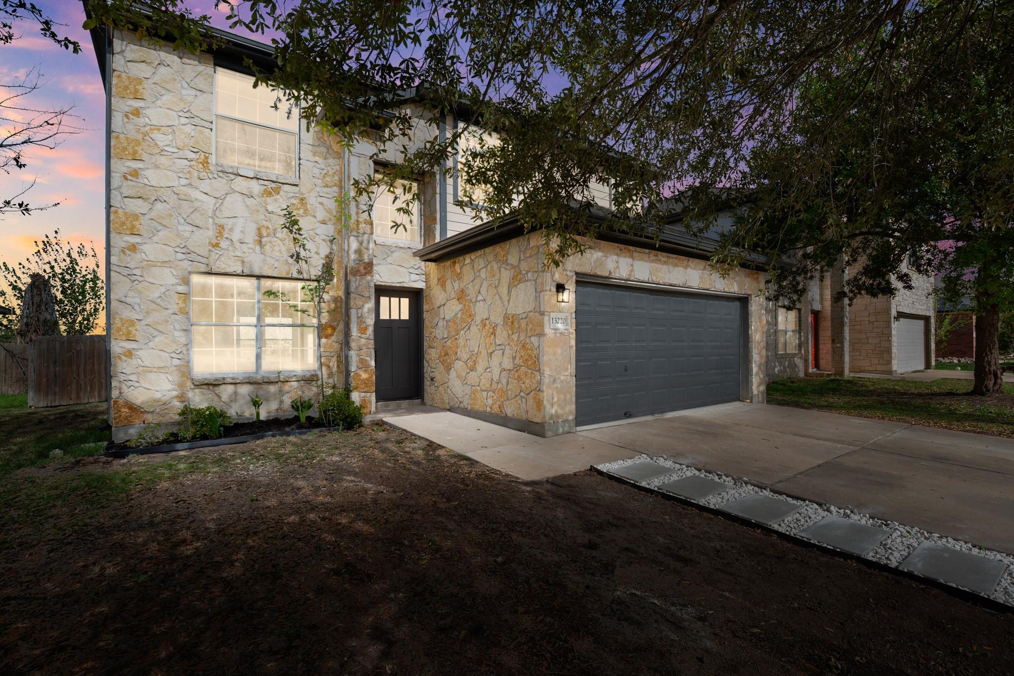 13220 Constellation Dr Property Photo 3