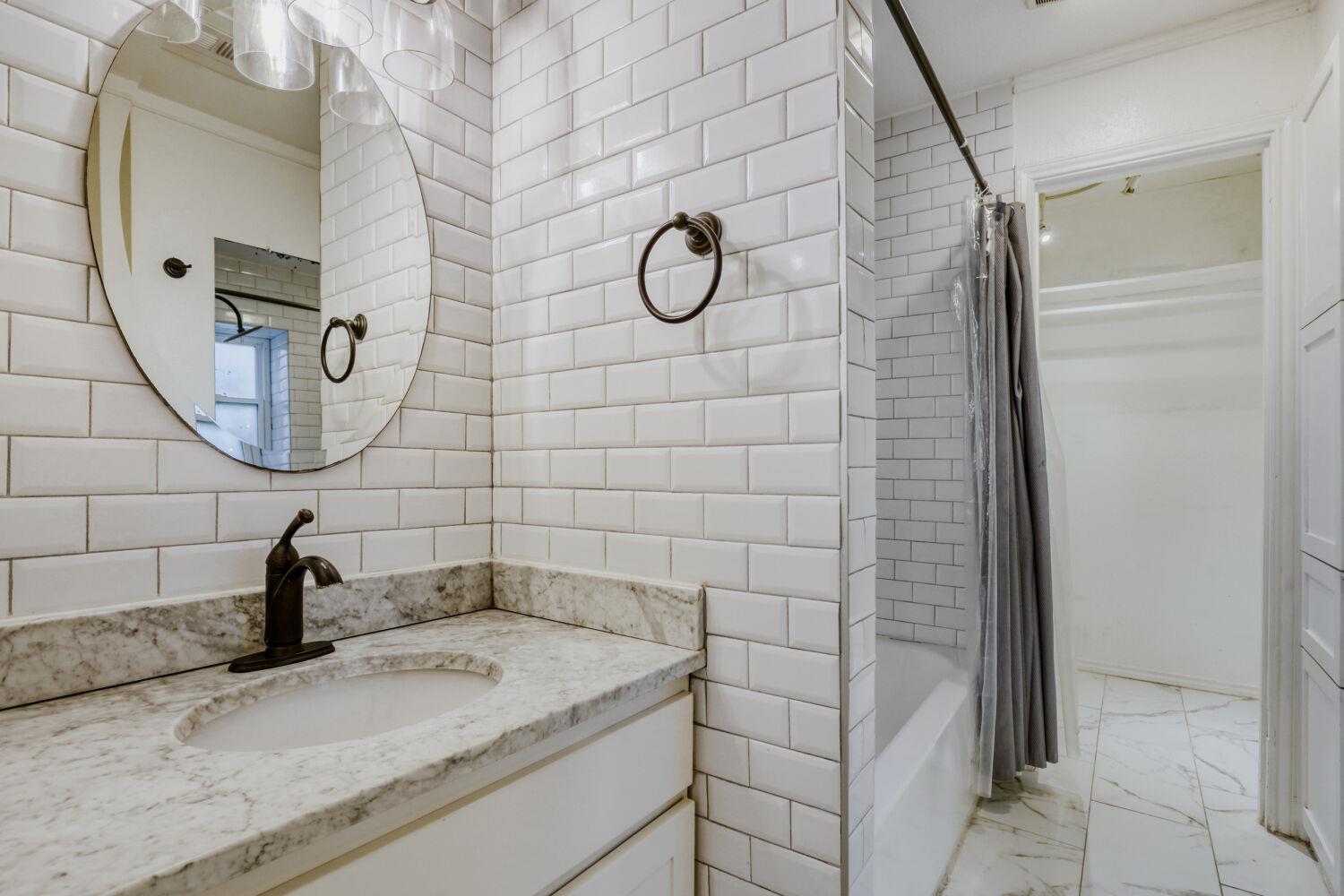1500 Woodlawn Blvd #105 Property Photo 13