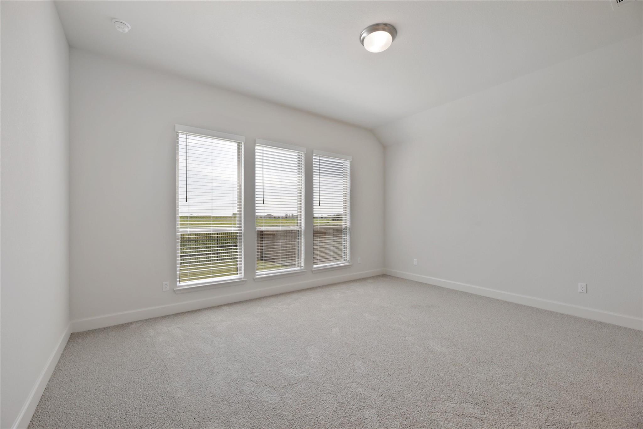 127 Plumbago Loop Property Photo 10