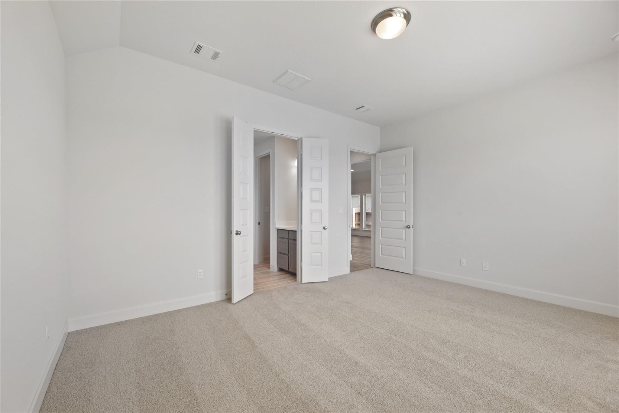 127 Plumbago Loop Property Photo 11