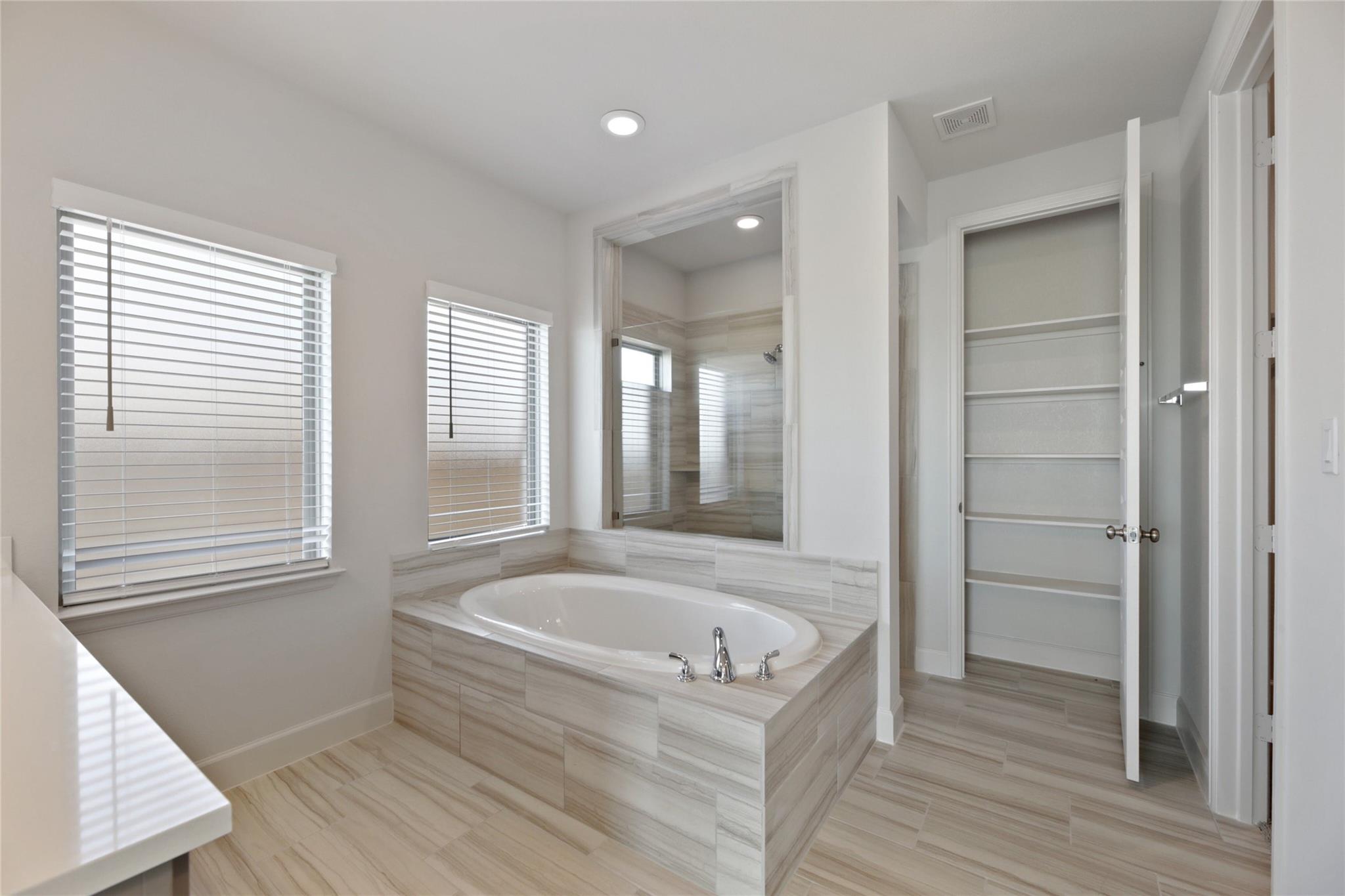 127 Plumbago Loop Property Photo 12