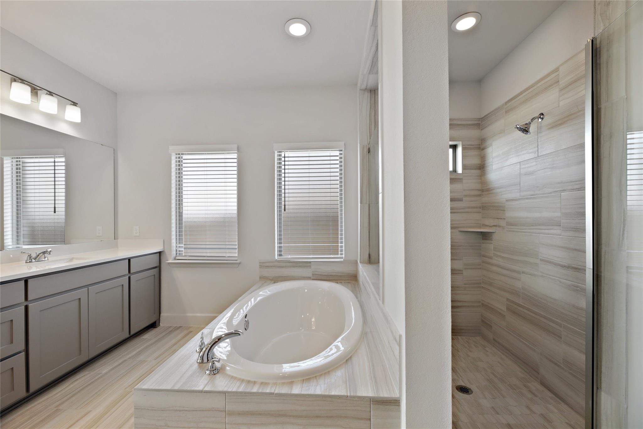 127 Plumbago Loop Property Photo 16