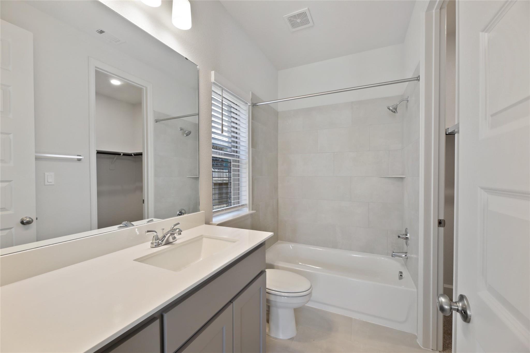 127 Plumbago Loop Property Photo 20