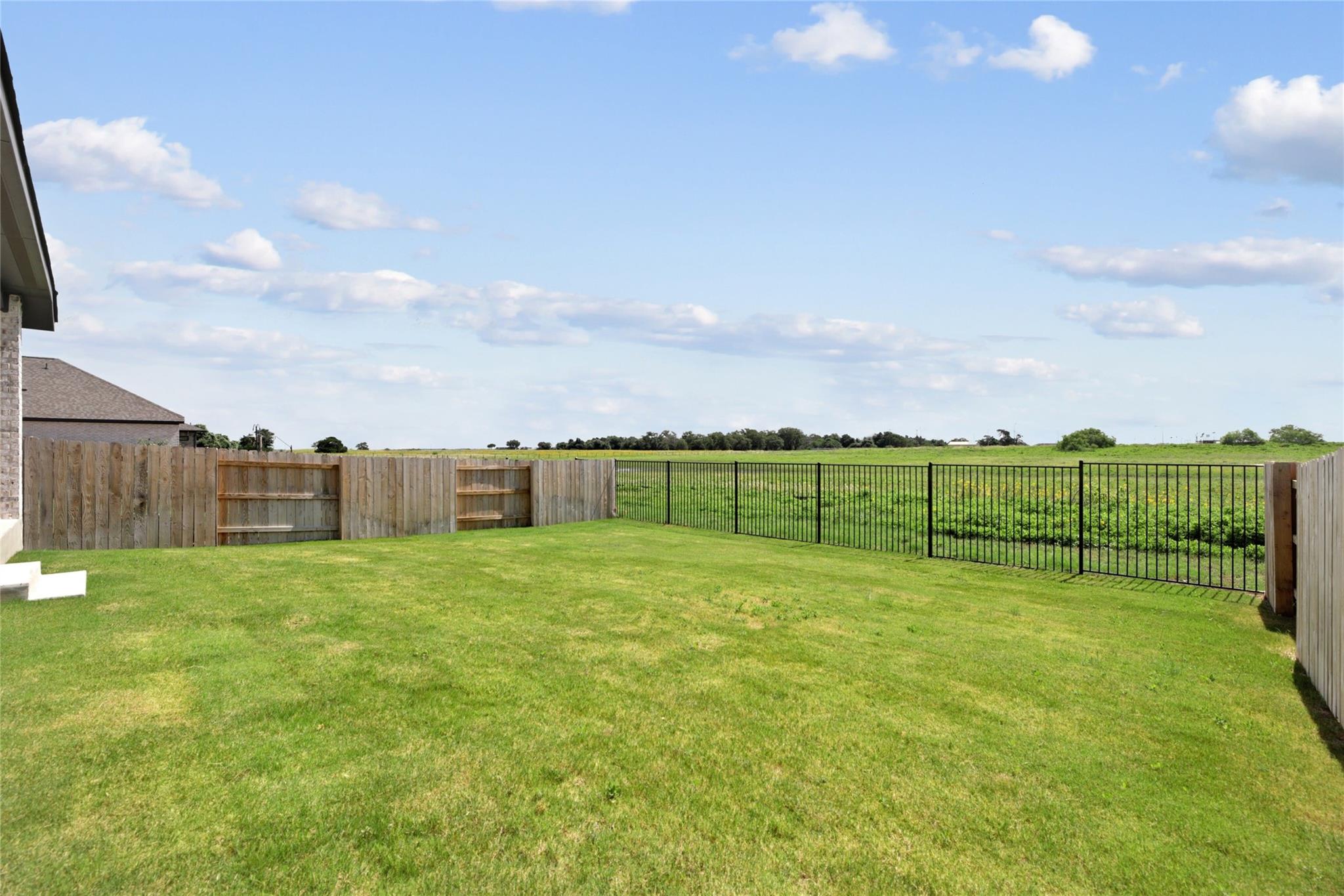 127 Plumbago Loop Property Photo 29