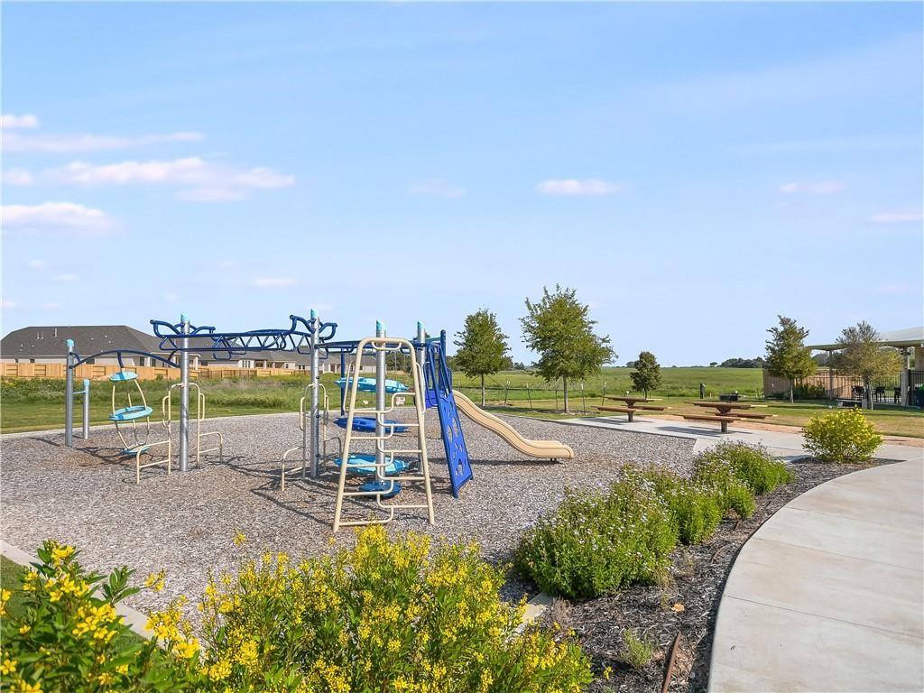 127 Plumbago Loop Property Photo 37