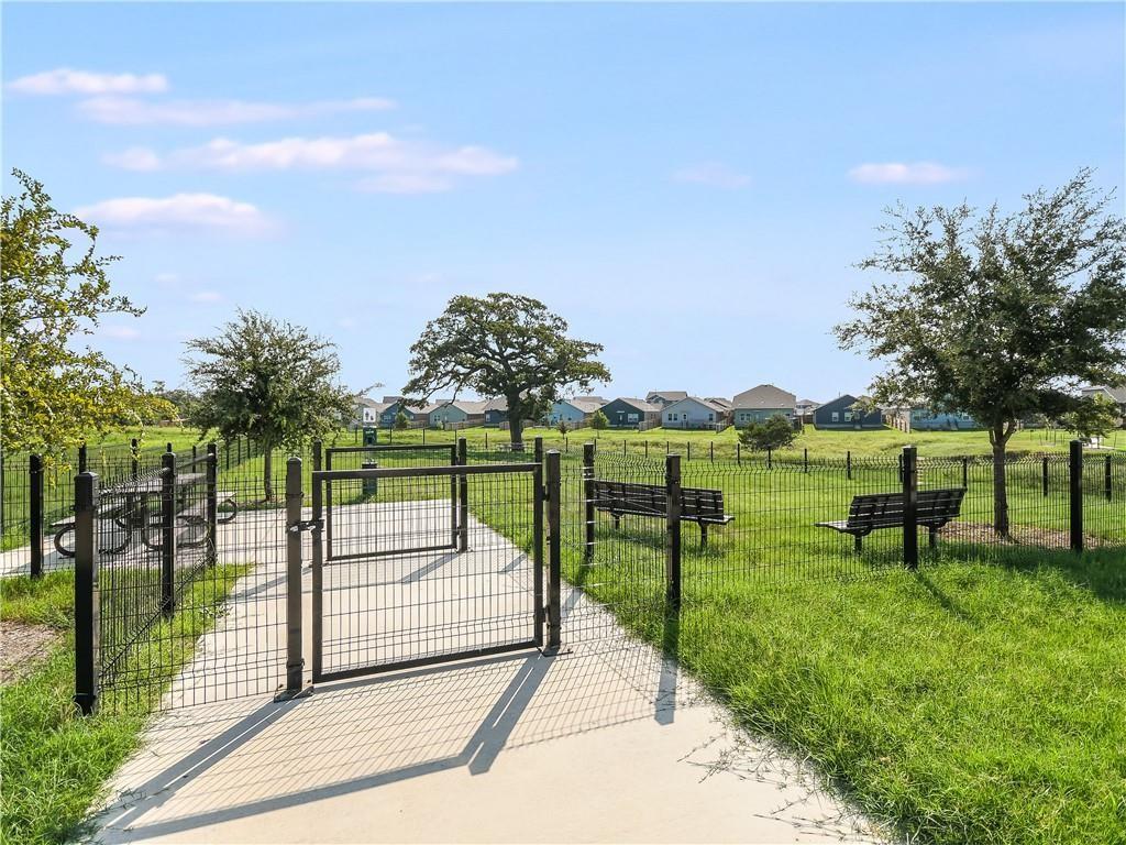 127 Plumbago Loop Property Photo 38