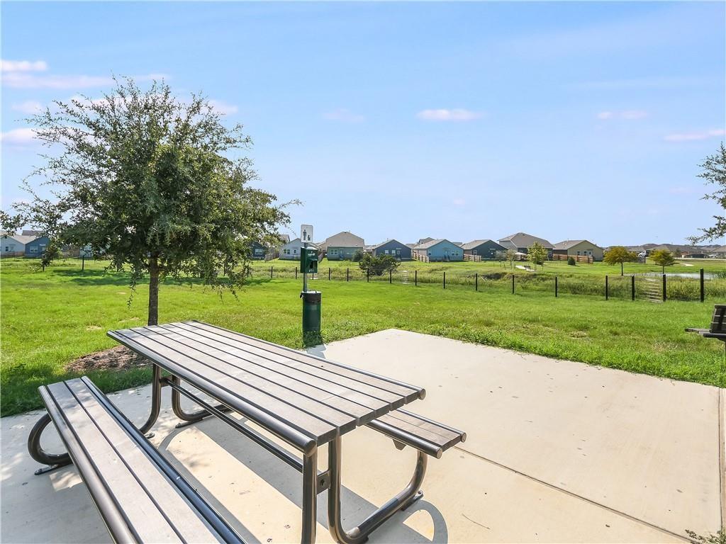 127 Plumbago Loop Property Photo 39