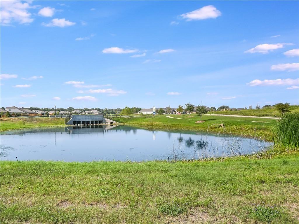 127 Plumbago Loop Property Photo 40