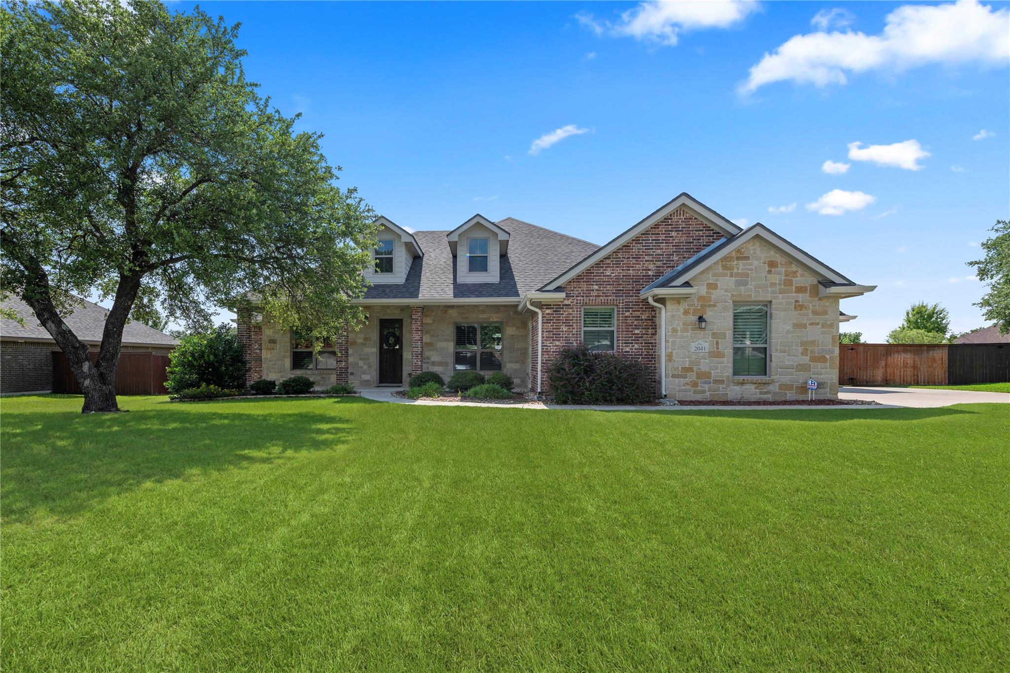 2041 Bella Vita Dr Property Photo 1