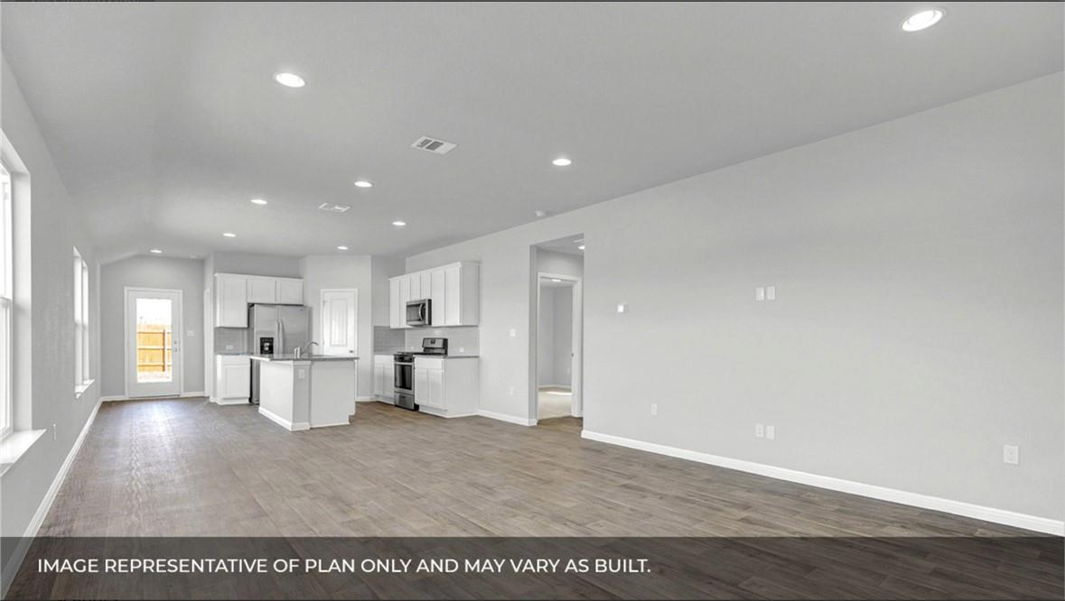 3004 Tweedy Trl Property Photo 7