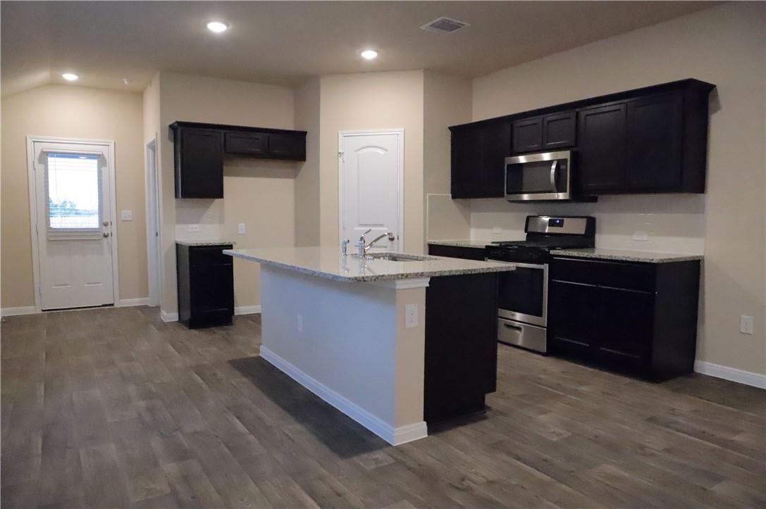 3004 Tweedy Trl Property Photo 8