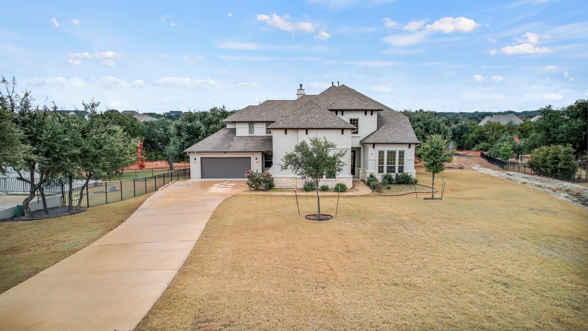 525 Houston Loop Property Photo 2