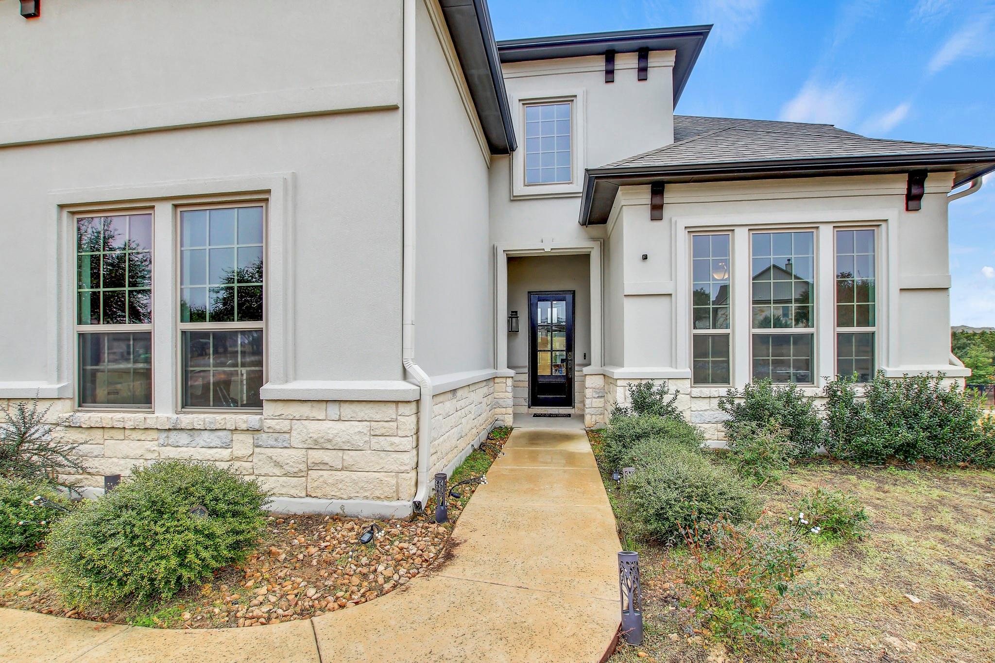 525 Houston Loop Property Photo 5