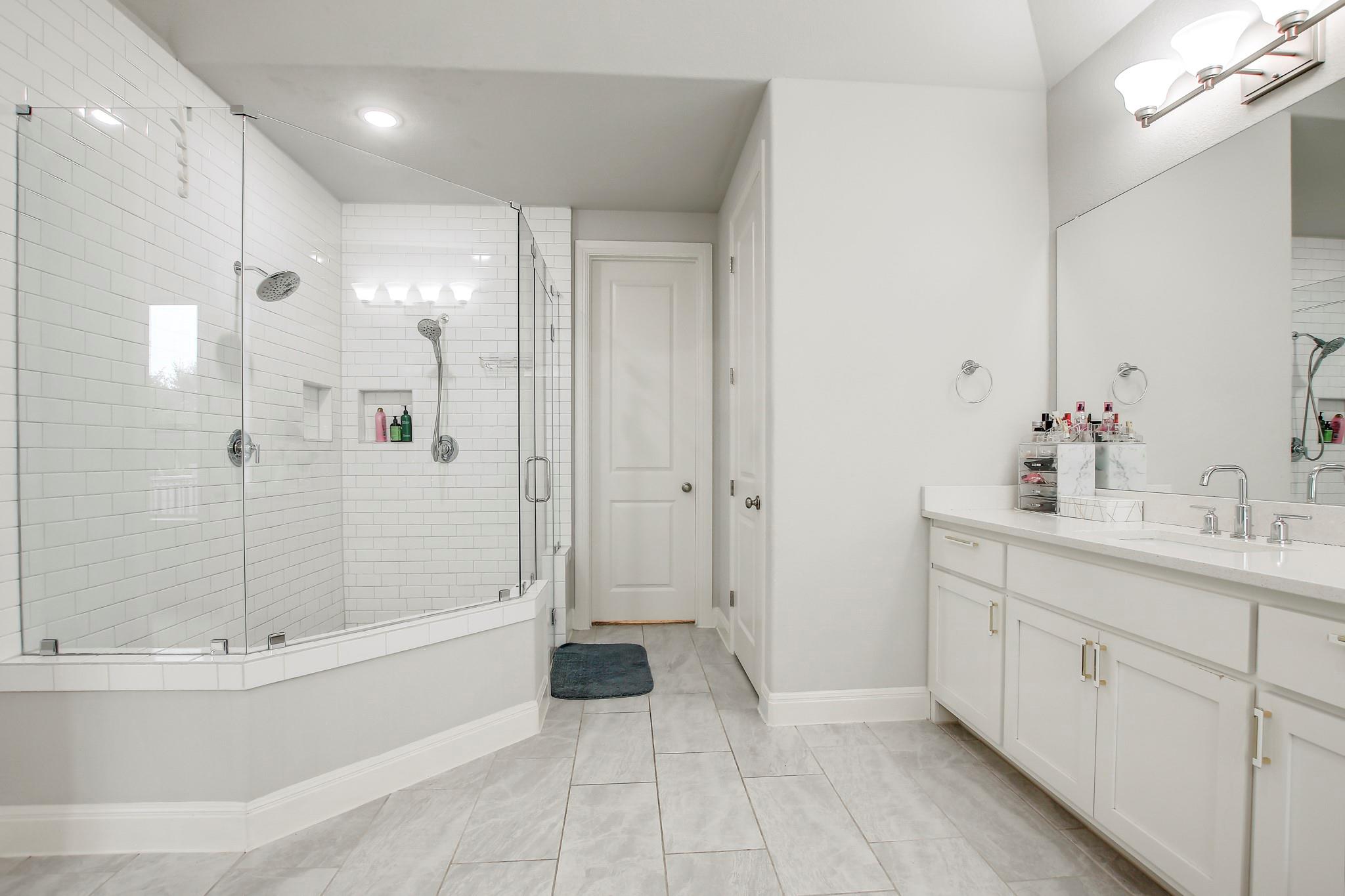 525 Houston Loop Property Photo 21
