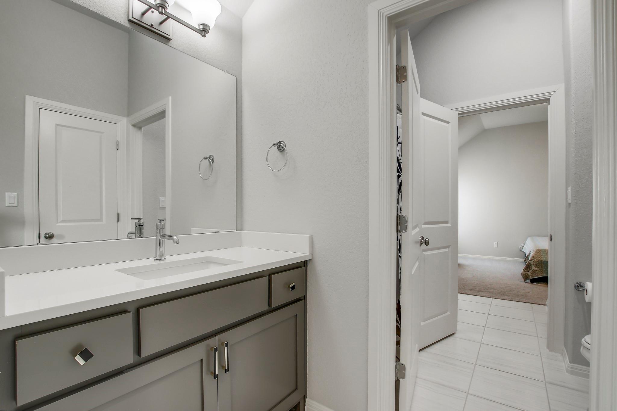 525 Houston Loop Property Photo 29