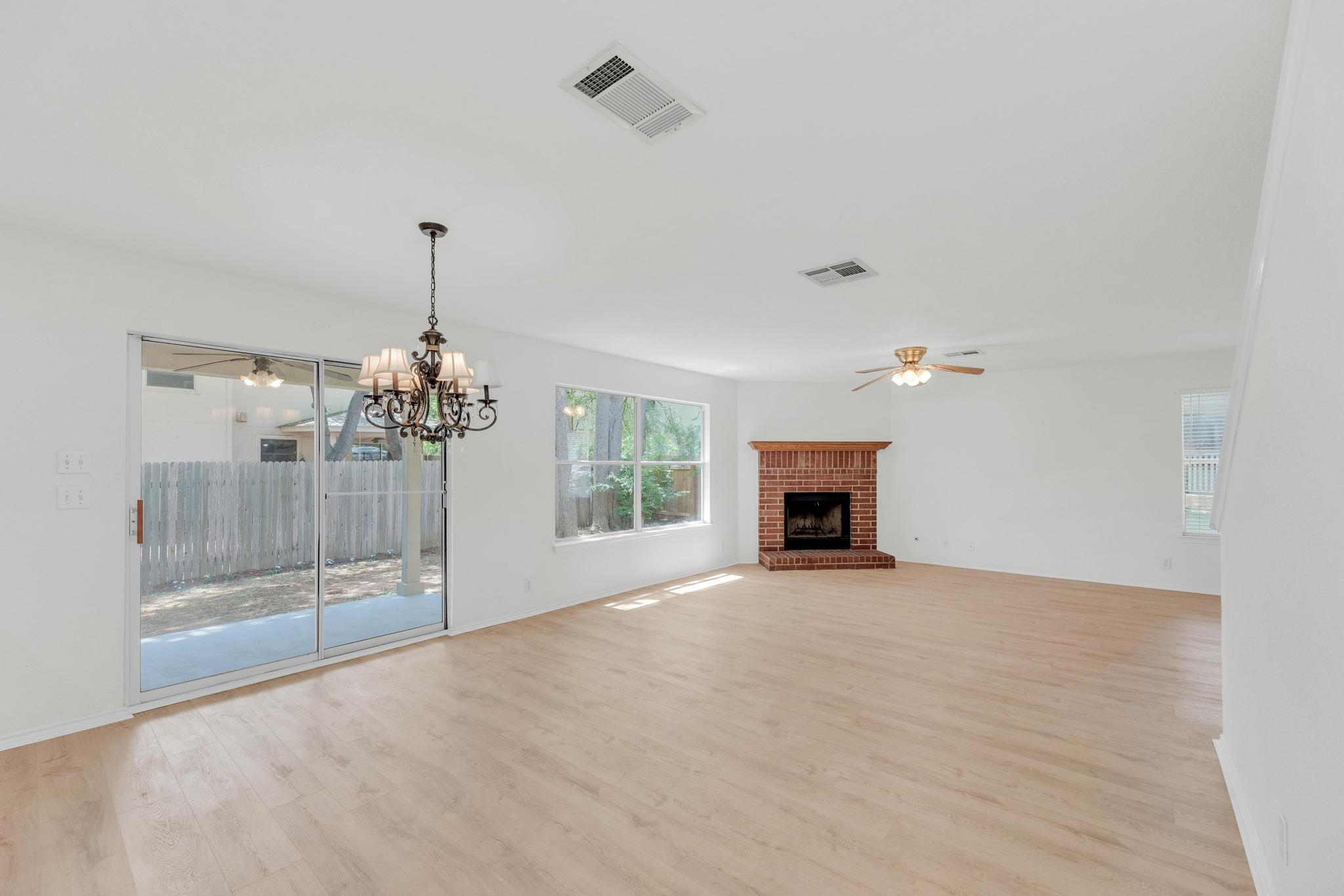 104 Presidio Dr Property Photo 3