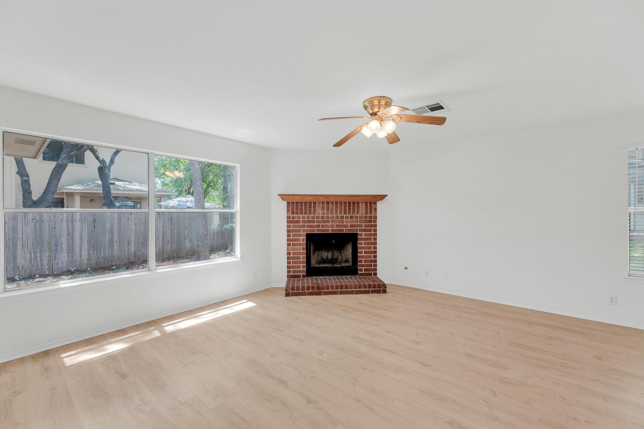 104 Presidio Dr Property Photo 4
