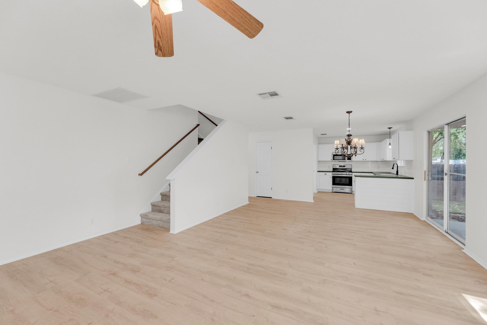 104 Presidio Dr Property Photo 6
