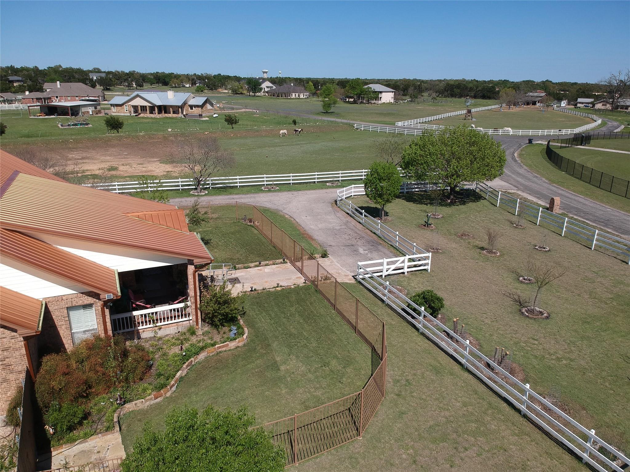 5 Anderson Xing Property Photo 4