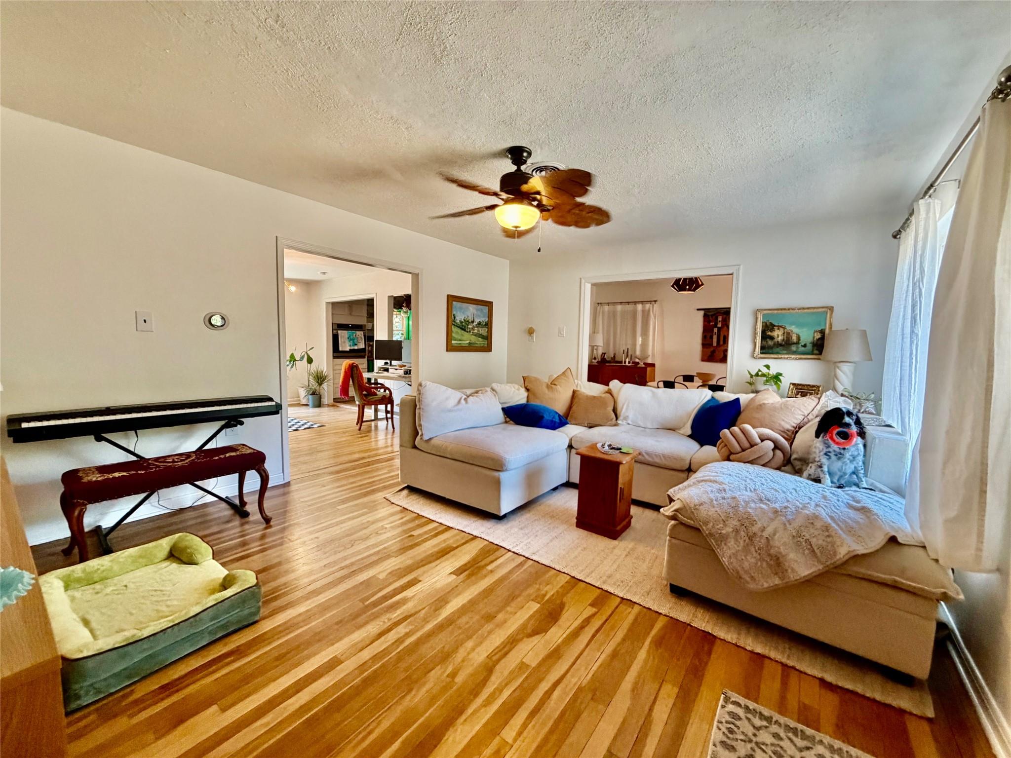 1411 Ridgemont Dr Property Photo 3