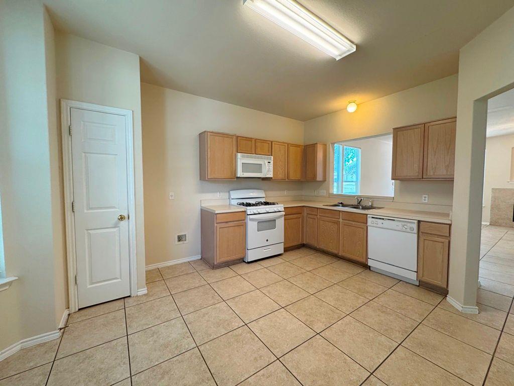 251 Utterback None #a Property Photo 9