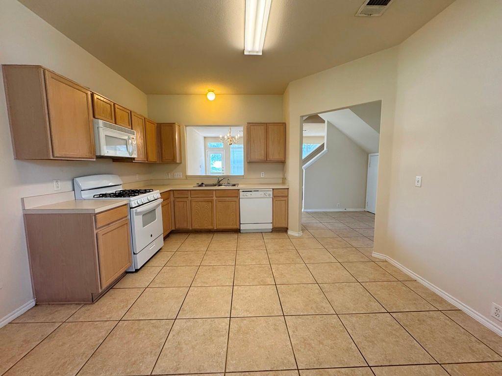 251 Utterback None #a Property Photo 10