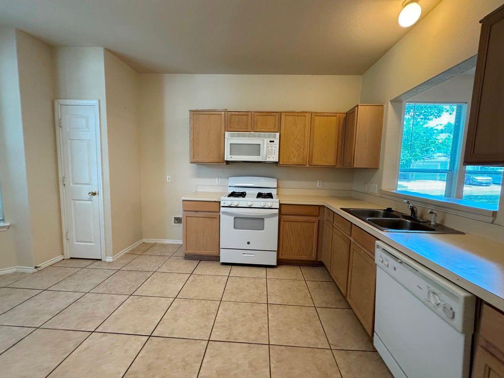 251 Utterback None #a Property Photo 11