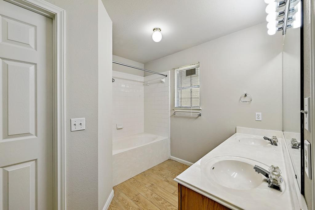 7212 Great Panda Cv Property Photo 11