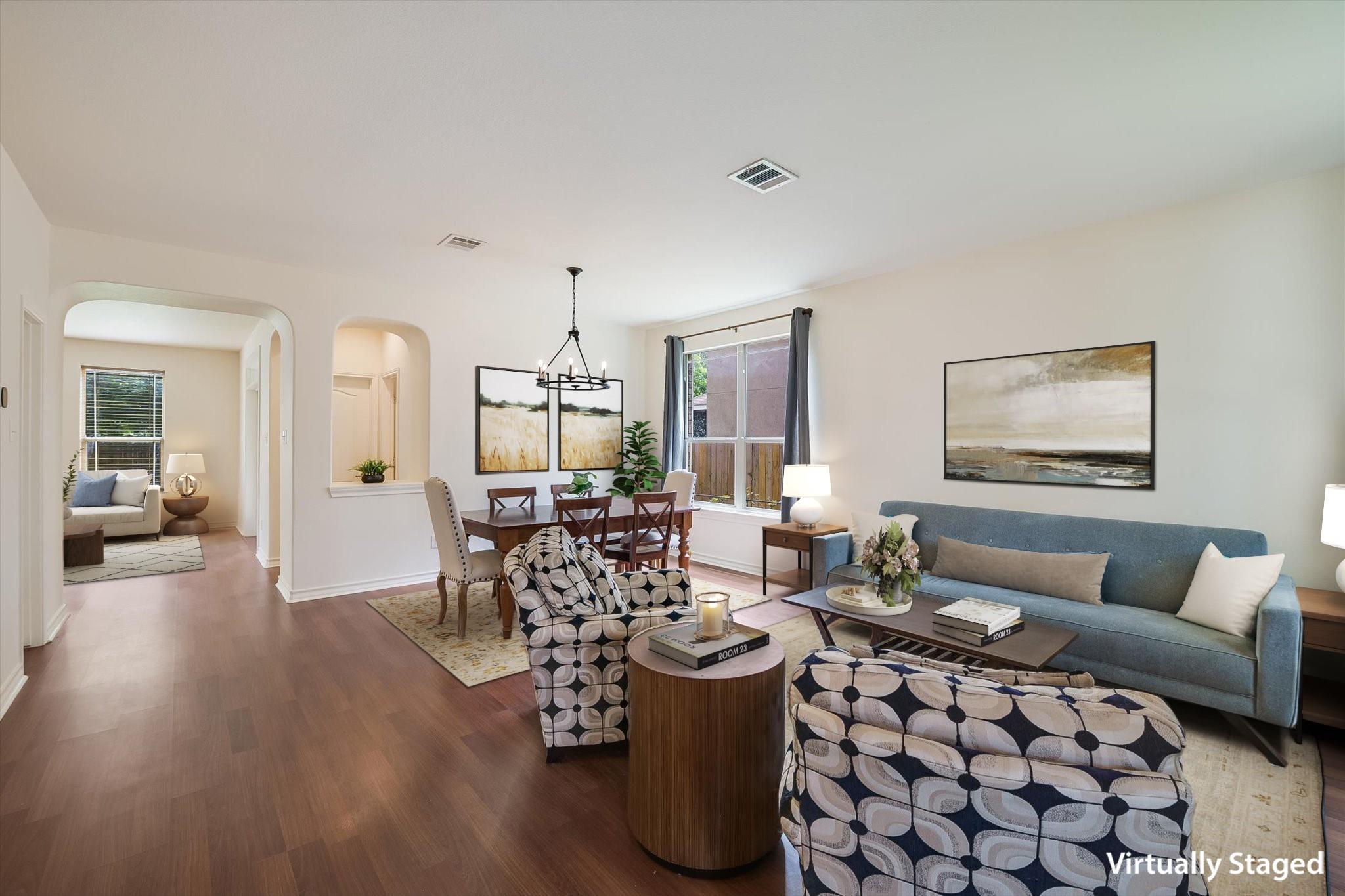 10229 English Oak Dr Property Photo 4